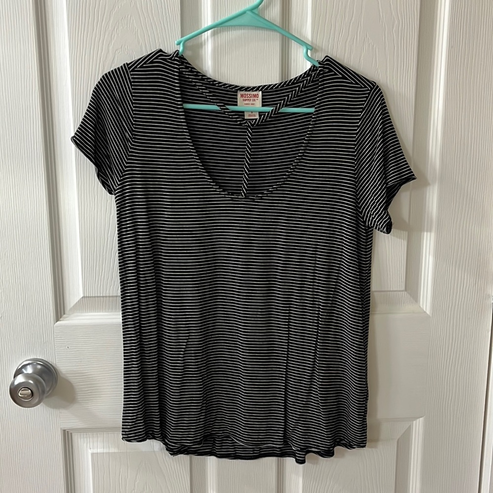 Mossimo Supply Co T-shirt